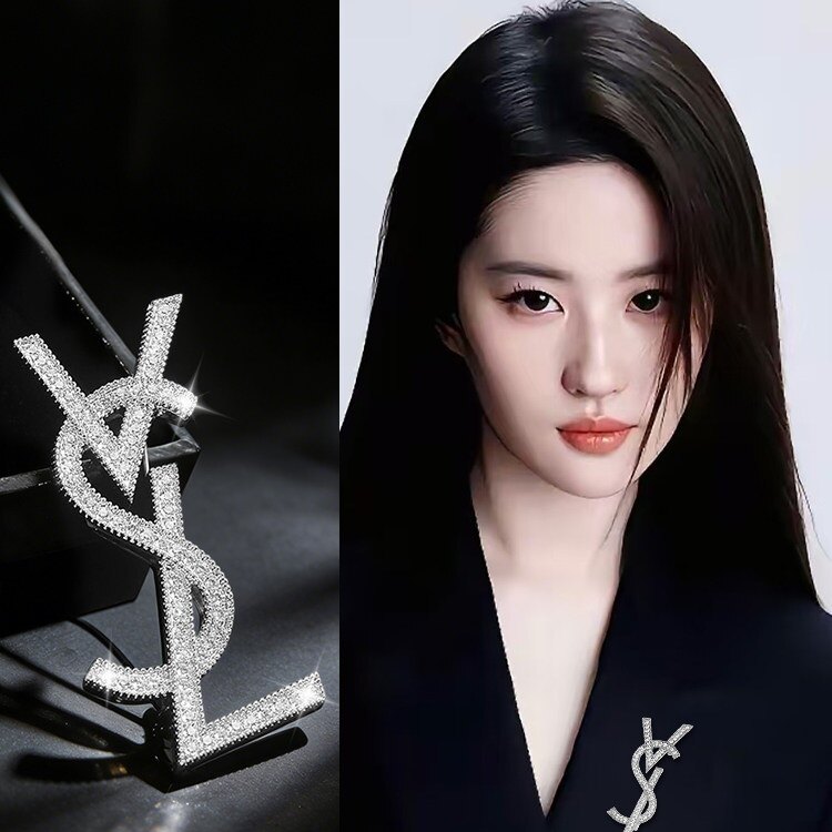 小众字母胸针女高端气质新款