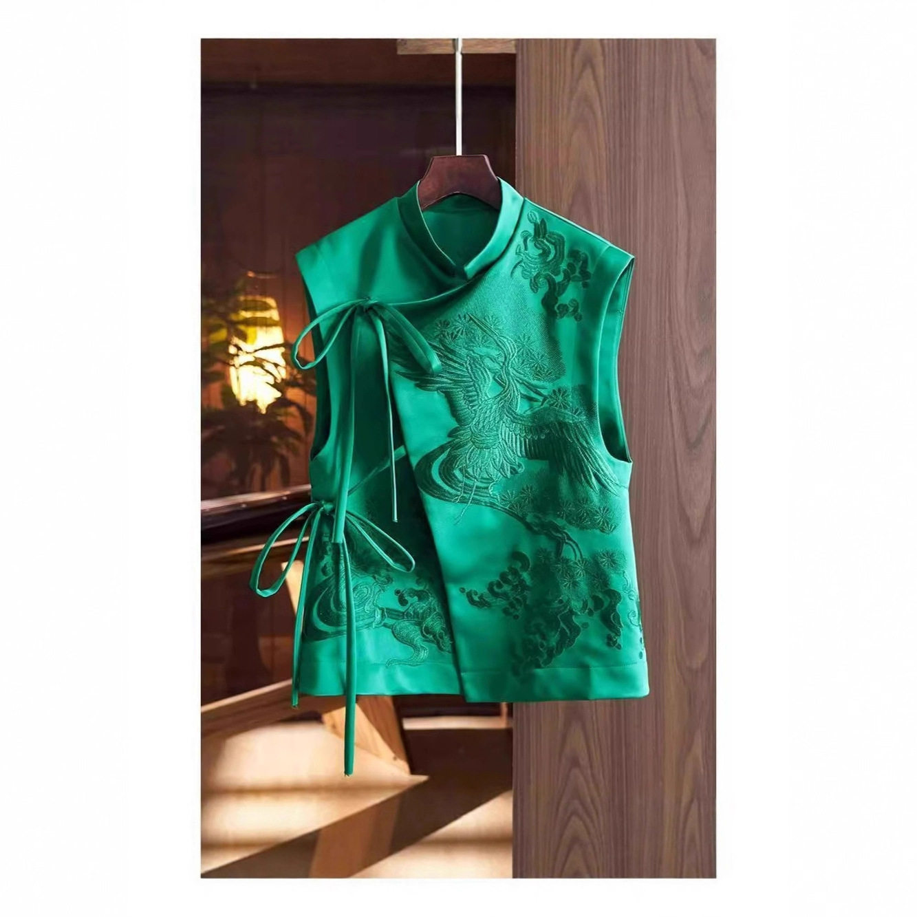 2025早秋中国风唐装重工立领小马甲系带短马夹外套新中式上衣女潮