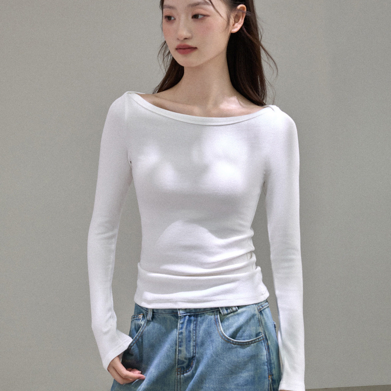 260g优可丝 气质一字肩船领长袖T恤女修身显瘦收腰百搭打底衫上衣