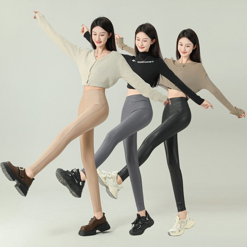 感婴儿皮女皮裤2025新款秋冬加绒高腰外穿紧身小脚打底裤瑜伽裤