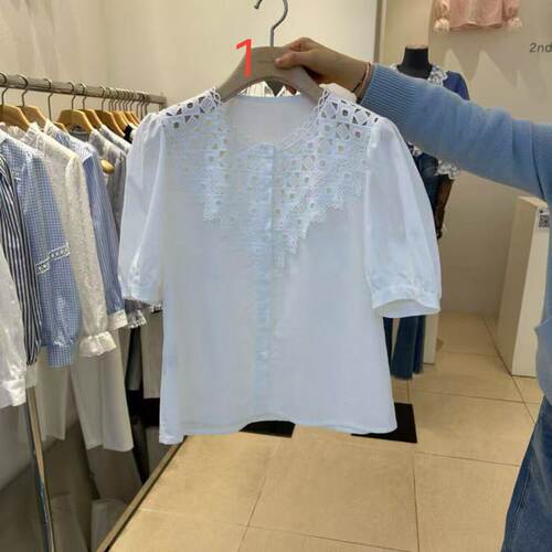 东大门泡泡袖条纹蕾丝衬衫