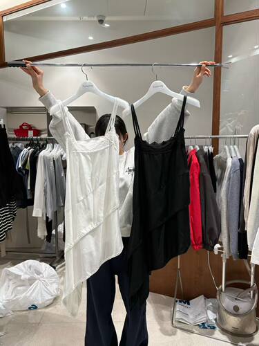 2026夏新 韩国东大门正品代购 tempting双层不对称纯色吊带连衣裙