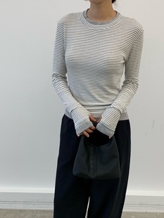 现韩国东大门2025秋冬新款cobalt blue时尚百搭条纹圆领长袖T恤女