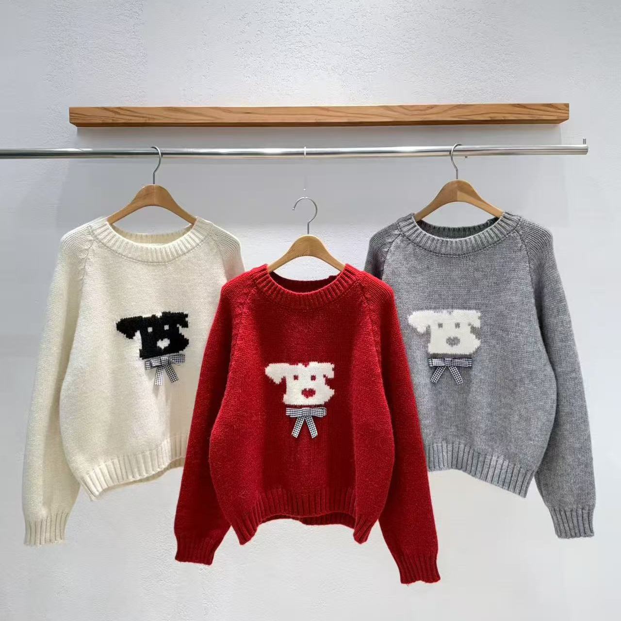 韩国东大门2025冬季新品INTRO 时尚减龄小狗提花蝴蝶结宽松针织衫