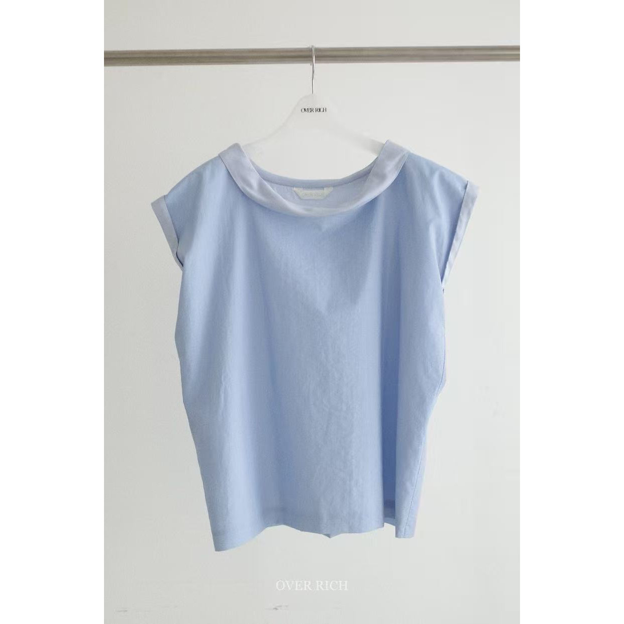 韩国东大门2026春季新品OVER RICH女装纯色挽边修身套头短袖衬衫