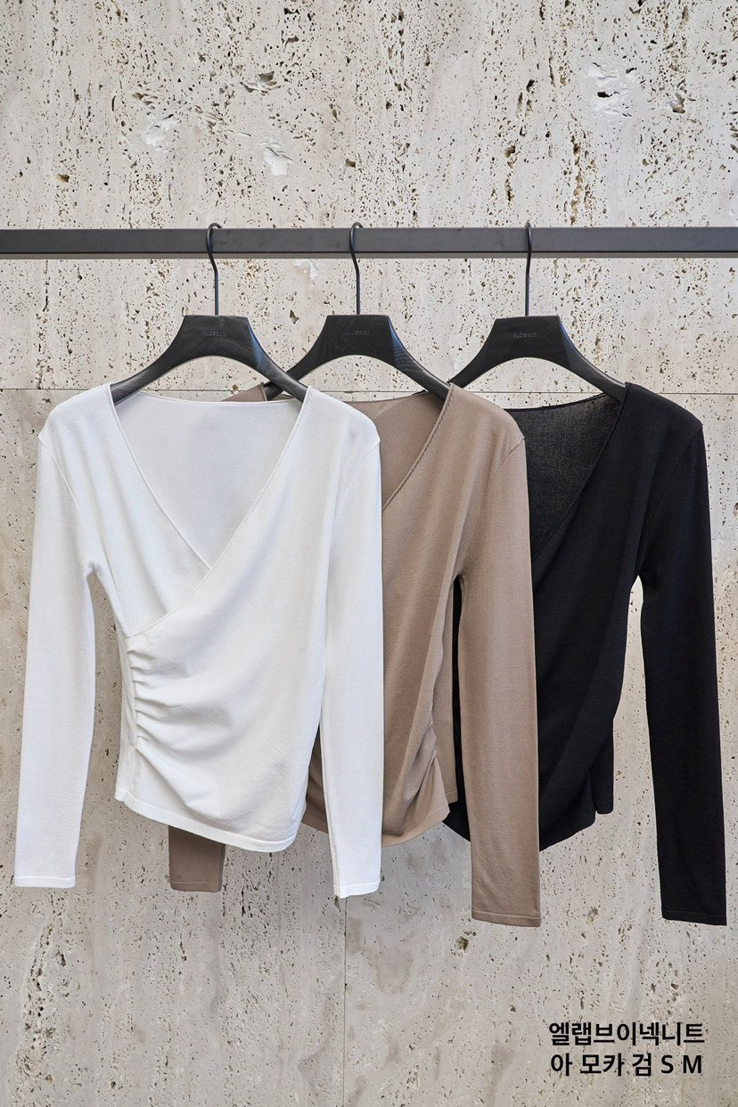 BLOSSOM韩国东大门代购25春新款 深v领一片式气质上衣