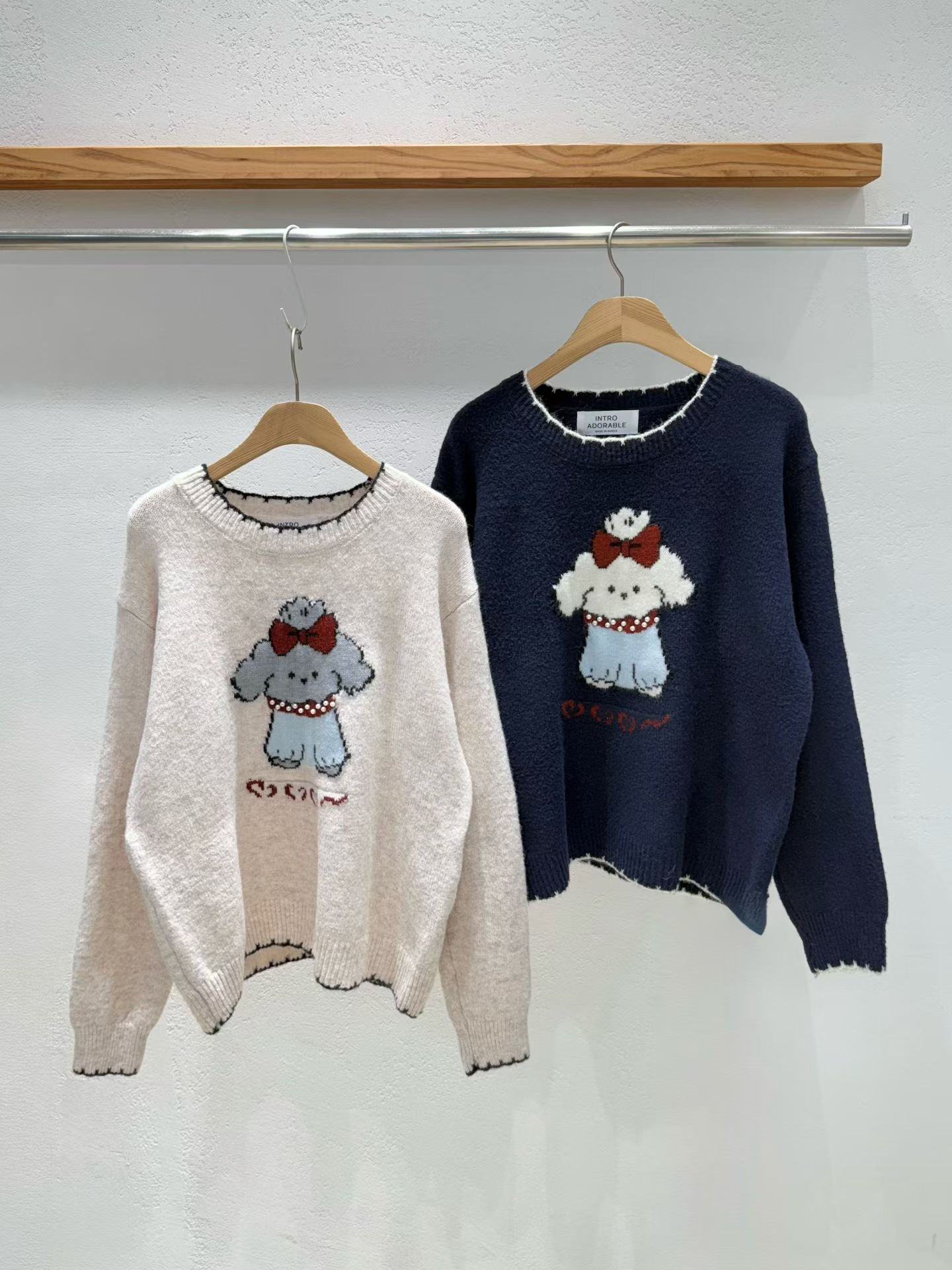 韩国东大门2025冬新款INTRO时尚百搭卡通小熊毛衣女宽松针织衫