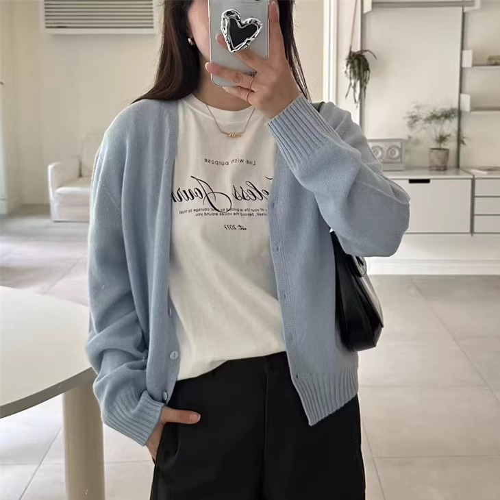 韩国东大门2025秋季新品2nd GATE温柔简洁纯色V领系扣针织开衫