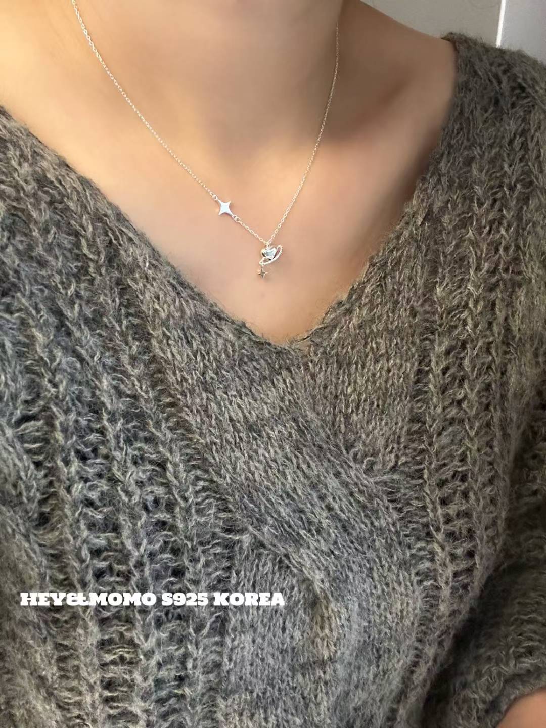 韩国东大门2025冬季新MOMO款925银时尚百搭星星宇宙吊坠项链