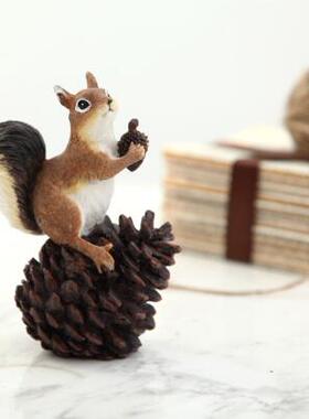 摆件微瑕树脂工艺品可爱小松鼠