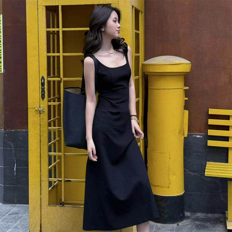 阿玛施女装正品2026春秋新款气质U领细闪中长款吊带连衣裙1500474