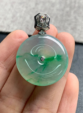 天然A货缅甸翡翠 平安扣吊坠 尺寸 : 34.4-24.6-4.9