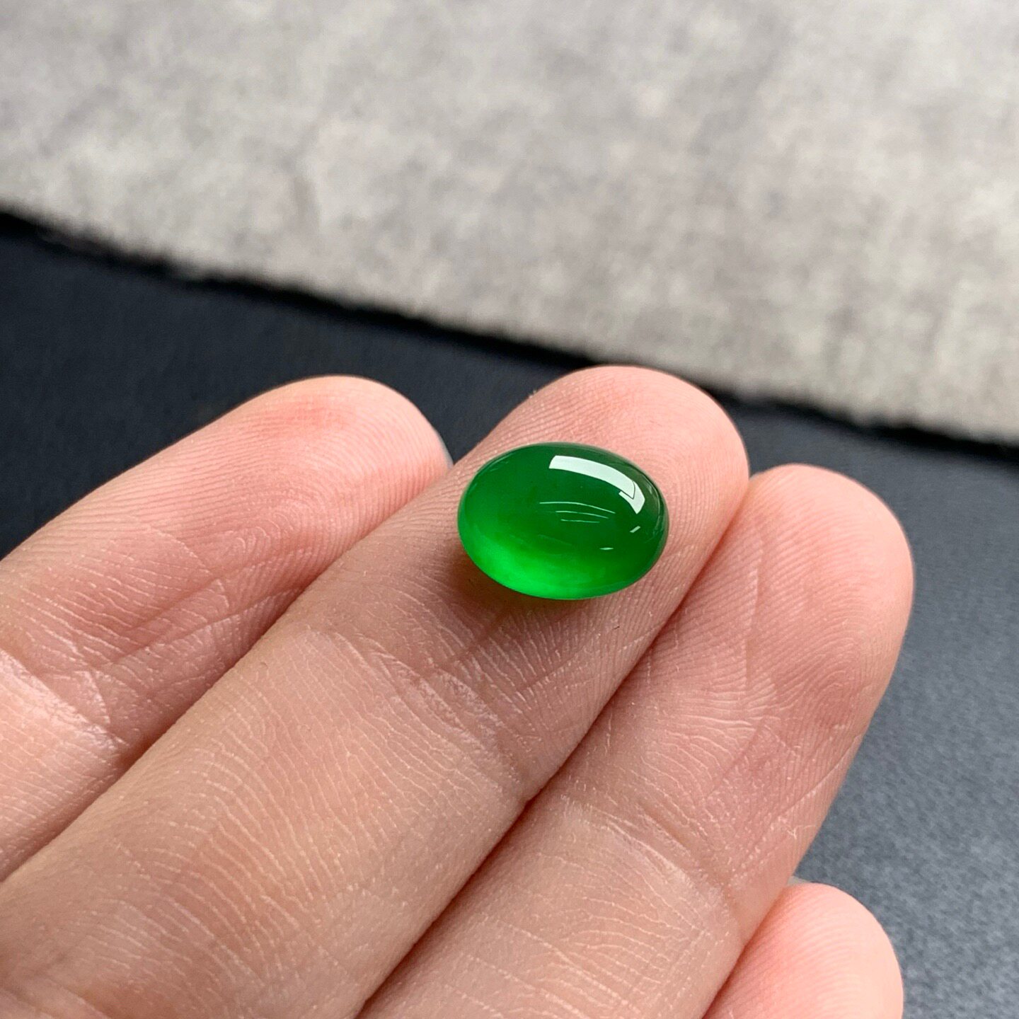 天然A货缅甸翡翠 蛋面 尺寸 : 9.4-7-4