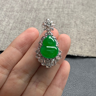 24.9 18.8 13.2裸石 天然A货缅甸翡翠 12.7 整体 15.7 葫芦