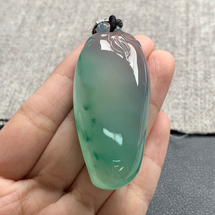 27.2 天然A货缅甸翡翠 58.1 尺寸 12.6 福瓜