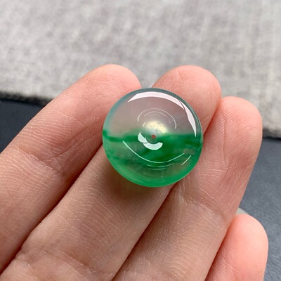 天然A货缅甸翡翠 平安扣 尺寸 : 16.2-4.4
