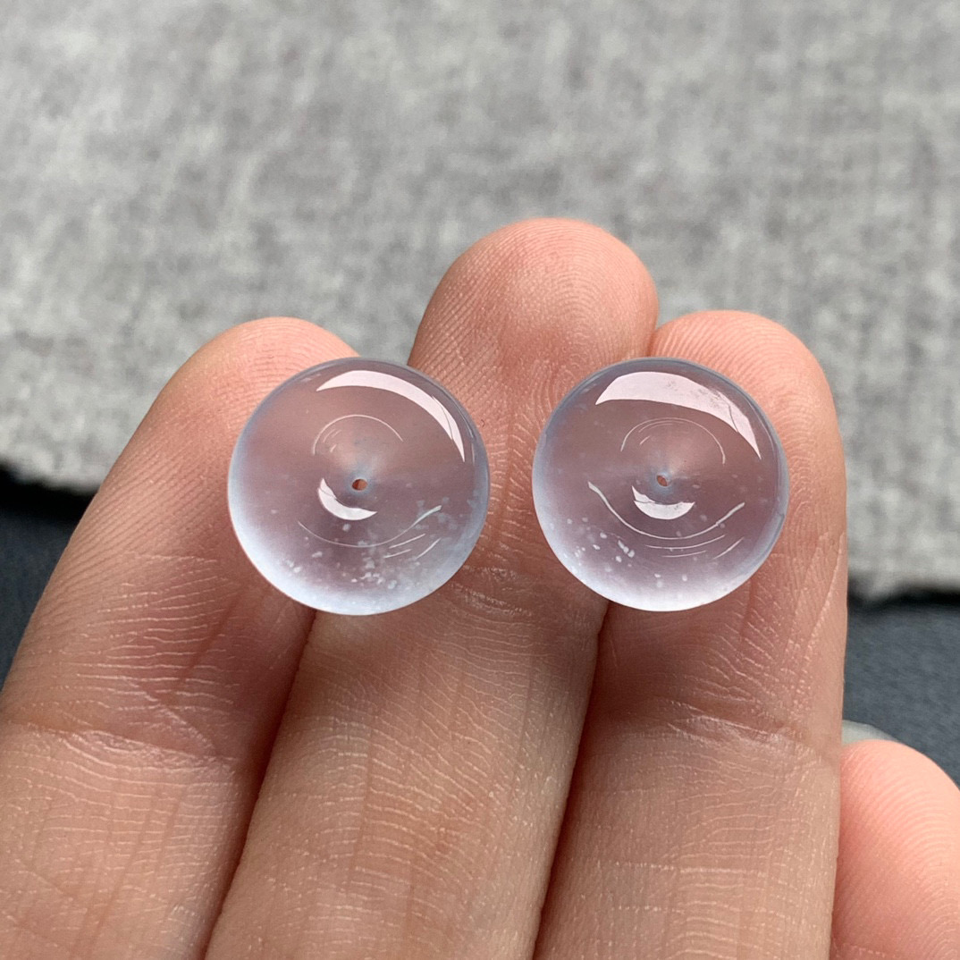 天然A货缅甸翡翠 平安扣一对 尺寸 : 11.9-5.3 / 11.7-5.4