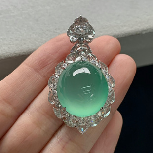 24.9 43.3 17裸石 天然A货缅甸翡翠 18.2 蛋面吊坠整体