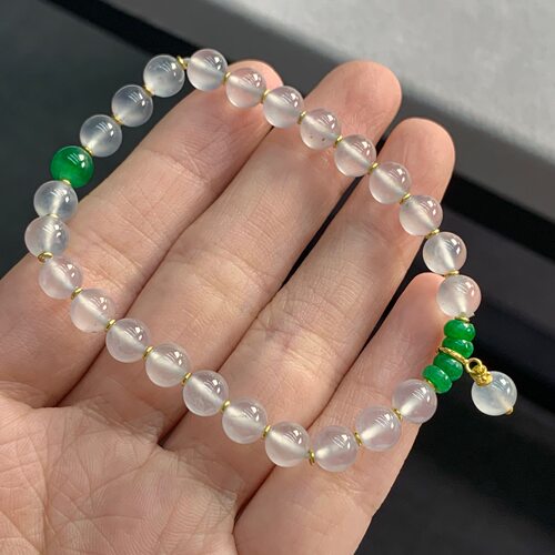 天然A货缅甸翡翠 手串 尺寸 : 5.8 / 6 26颗
