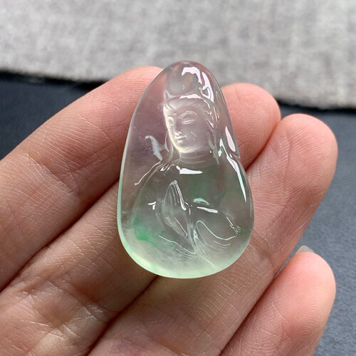 天然A货缅甸翡翠 观音 尺寸 : 30-17.9-5.2