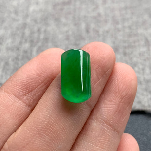 8.3 天然A货缅甸翡翠 16.2 尺寸 4.5 马鞍