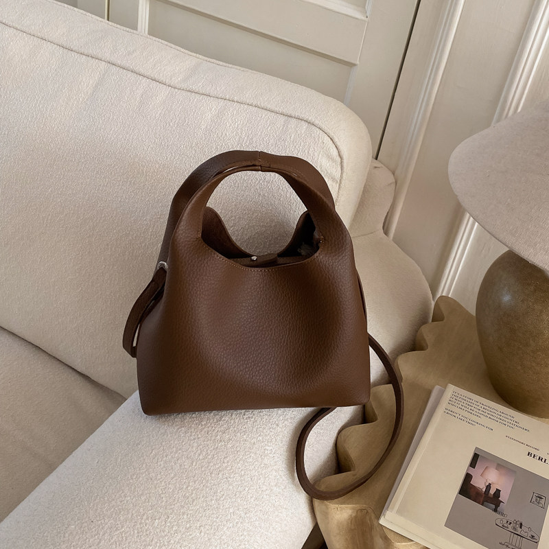 韩国2026春新品菜篮子包极简风复古通勤水桶包ins小众托特斜挎包,箱包皮具/热销女包/男包,水桶包,淘宝优惠券,粉丝福利购,淘宝优惠卷