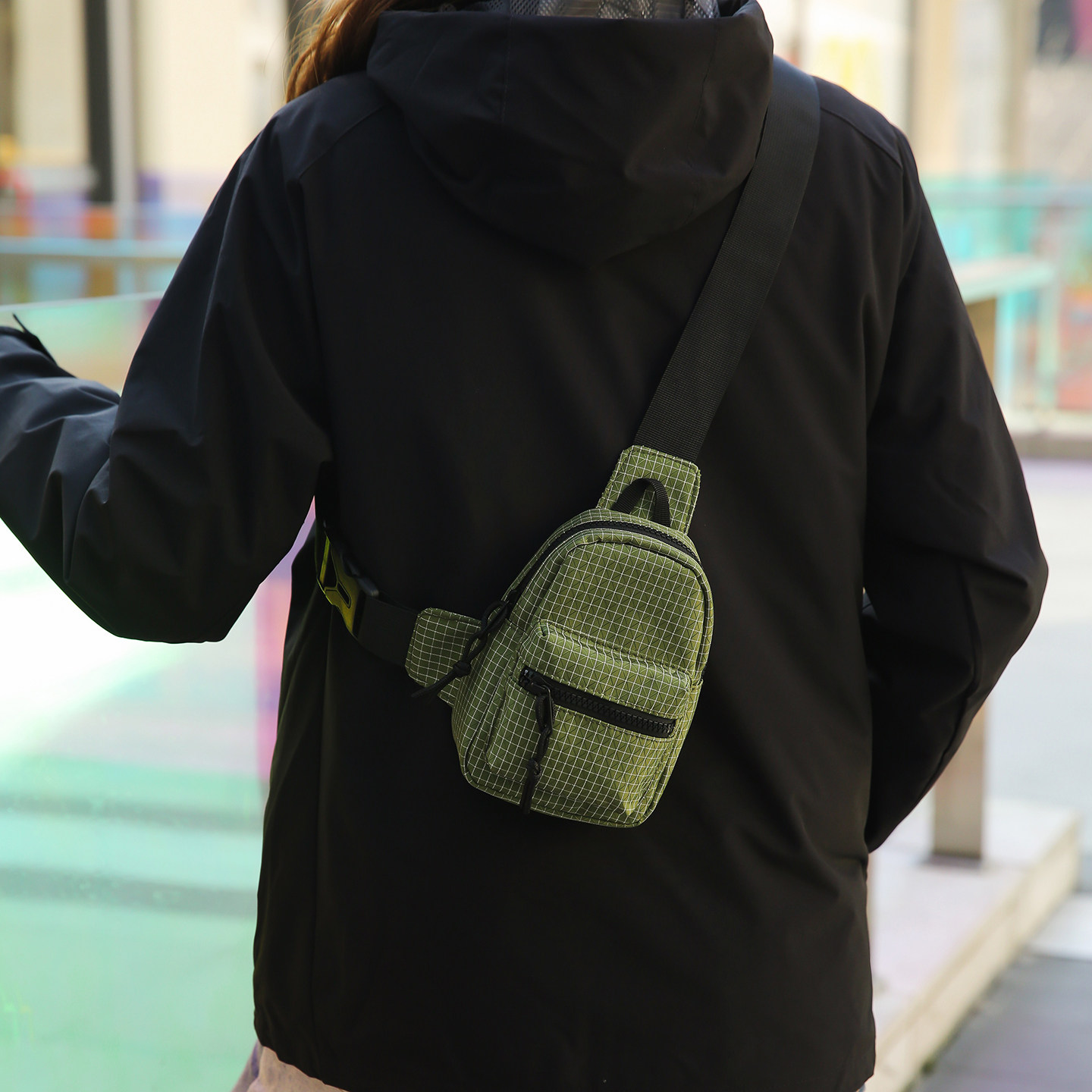 小挎包小巧轻便日韩风防水尼龙手机包男女胸包户外运动时尚小包