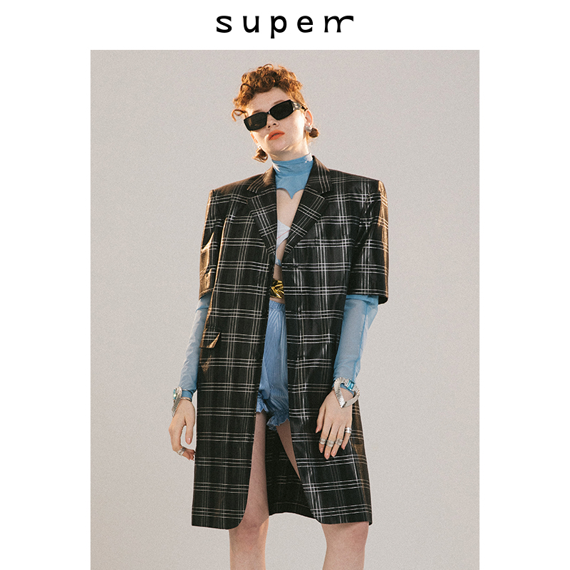 SUPERR外套黑底白线宽肩短袖