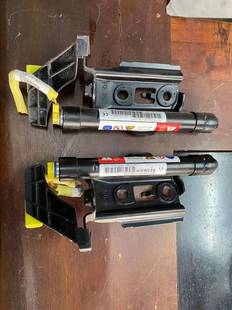 适用 雷克萨斯IS200 IS250 IS300机盖撑杆行人保护装置 爆炸撑杆