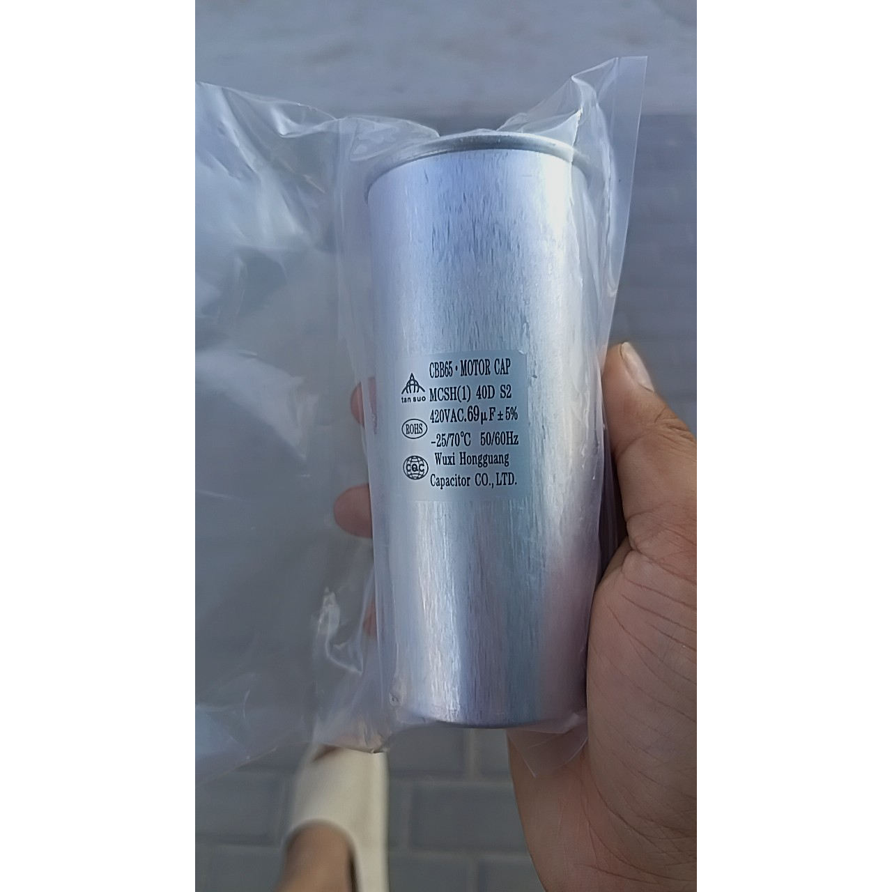 适用于大金空调电容69MF 420V 69UF RY71DQV2C空调压缩机启动电容