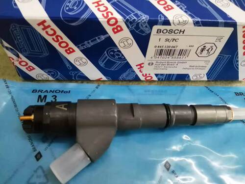 挖掘机配件沃尔沃EC210喷油器，OEM：0445120067
