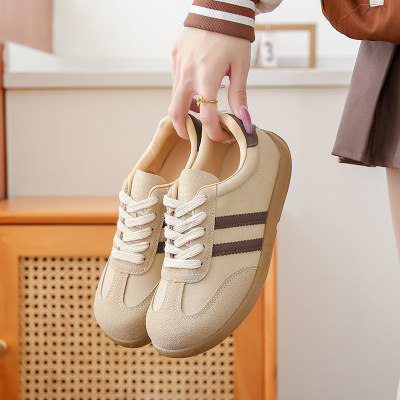 大码女鞋41到43春秋新款2025爆款软底不累脚胖脚宽脚显脚小德训鞋