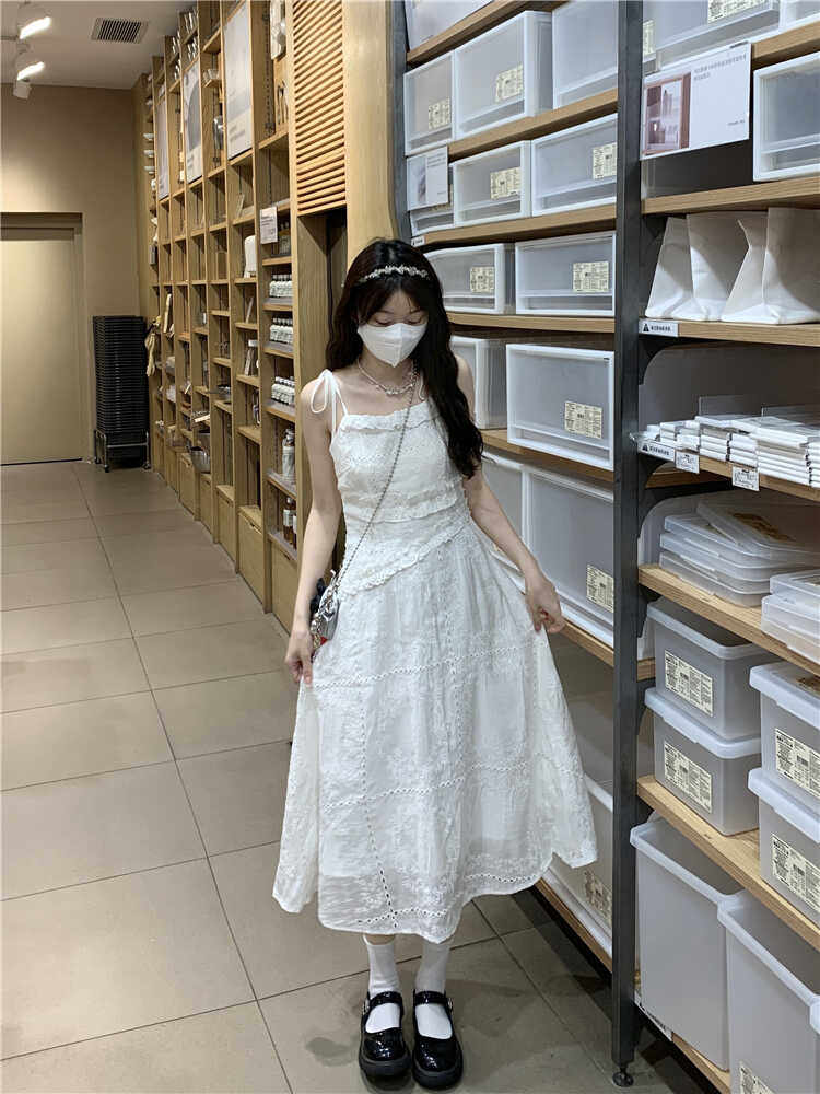 法式白色吊带连衣裙少女夏装2024新款初中高中学生仙气甜美长裙子
