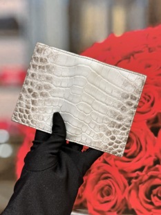 高级感喜马拉雅白鳄鱼皮mc2男女对折卡包真皮名片夹休闲日常送礼