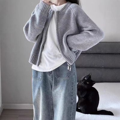 灰色短款毛衣外套女2025春装