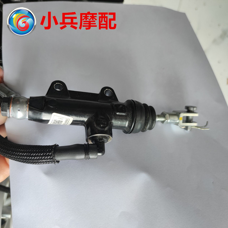 宝马BMWG310R刹车一字泵油泵