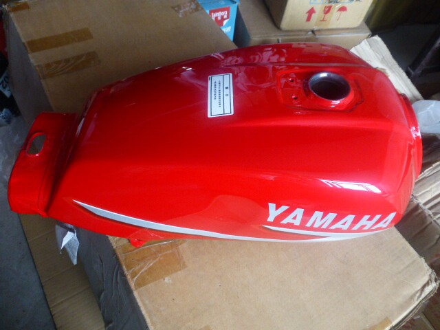 适用建设雅马哈YB125E 天戟JYM125-3B 燃油箱 汽油箱 红色 国产