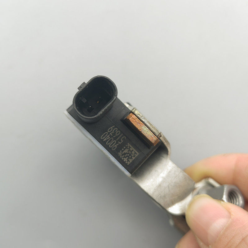 适配别克全新君越迈锐宝xl 探界者 atsl电瓶电流传感器电压传感器