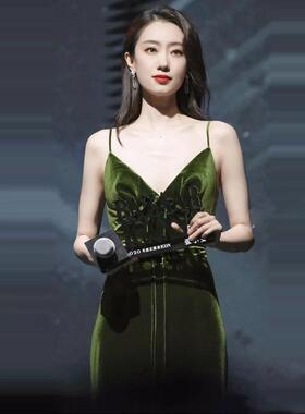 绿色丝绒显瘦连衣裙主持人晚宴聚会礼服性感深V领露背吊带长裙女