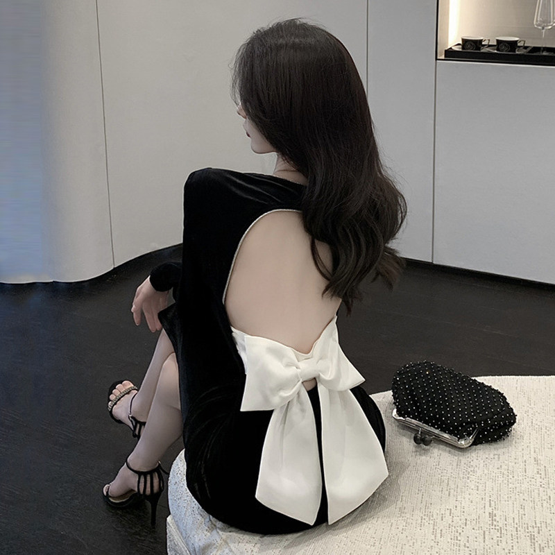 名媛气质方领修身显瘦包臀连衣裙黑色丝绒性感露背蝴蝶结礼服长裙