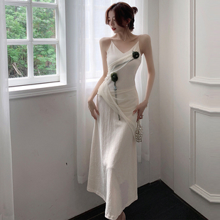 超仙气质白色长裙复古山茶花修身显瘦连衣裙性感V领露背吊带裙女