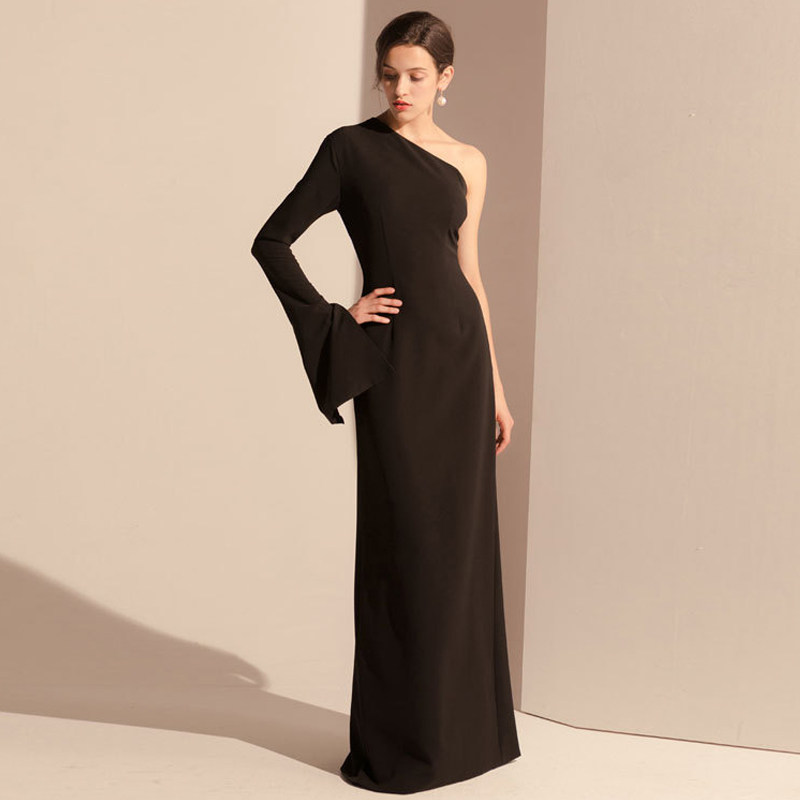 名媛黑色斜肩长裙女高级感轻奢主持人宴年会晚礼服修身显瘦连衣裙