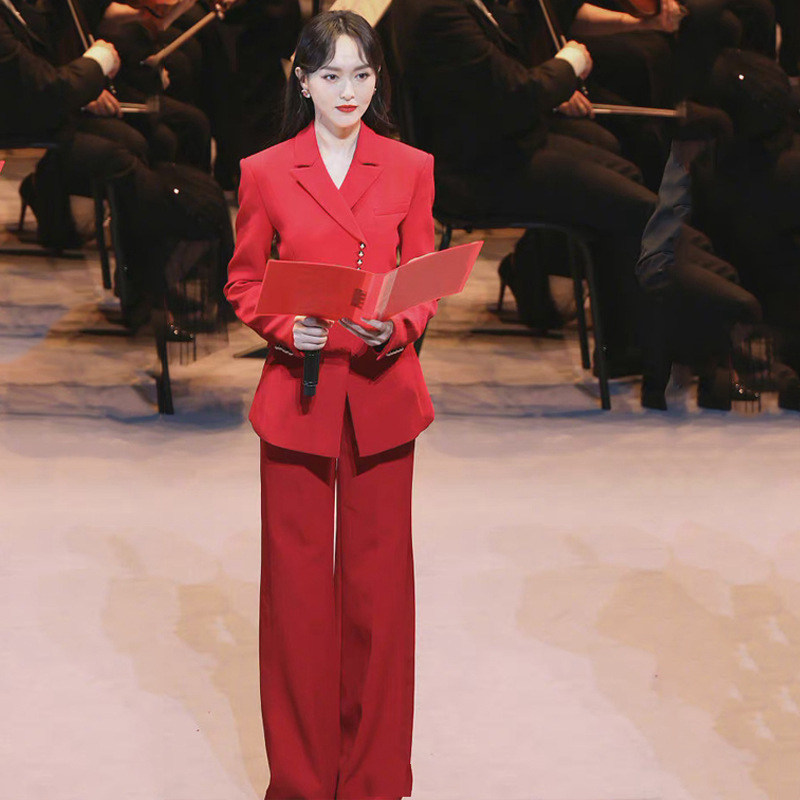 名媛气质女神主持人晚会红色西装