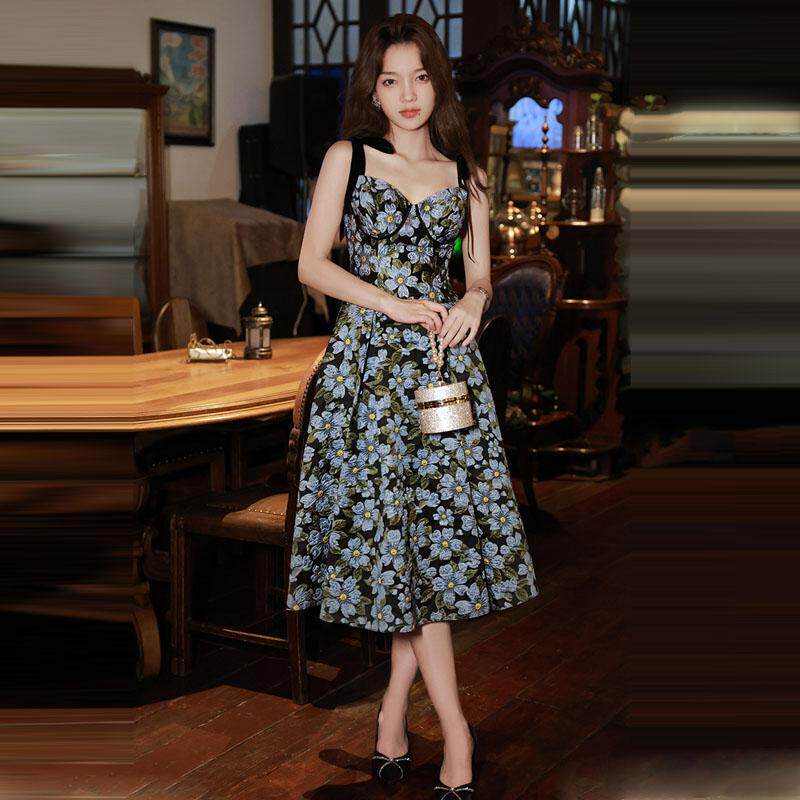 复古碎花气质连衣裙生日晚宴聚会小礼服裹胸吊带收腰显瘦中长裙女