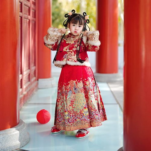 女童汉服新中式儿童马面裙套装冬装2025新款女孩国风新年装拜年服