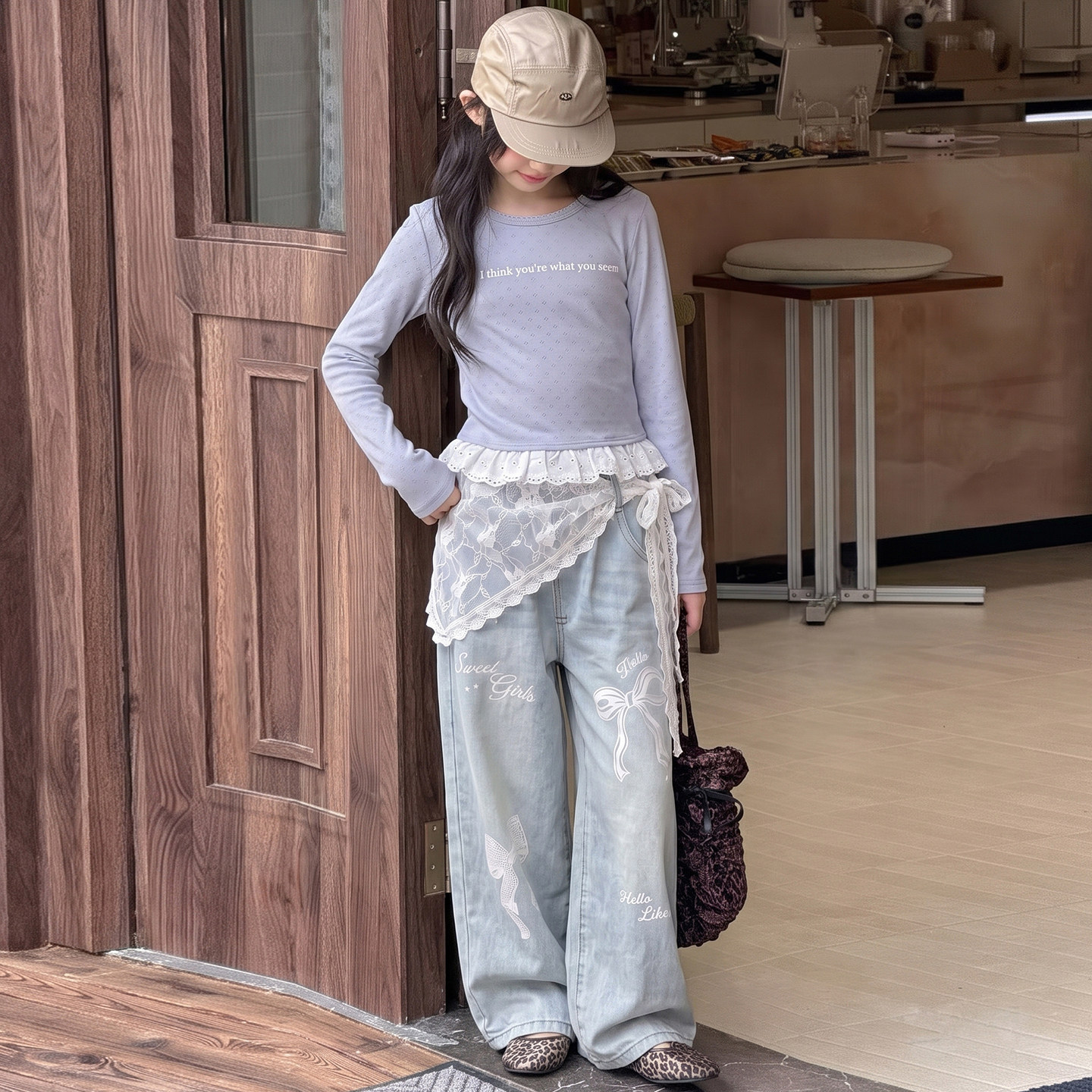 韩国童装女孩花边长袖T恤2026新款洋气女童秋装蕾丝屁帘牛仔裤