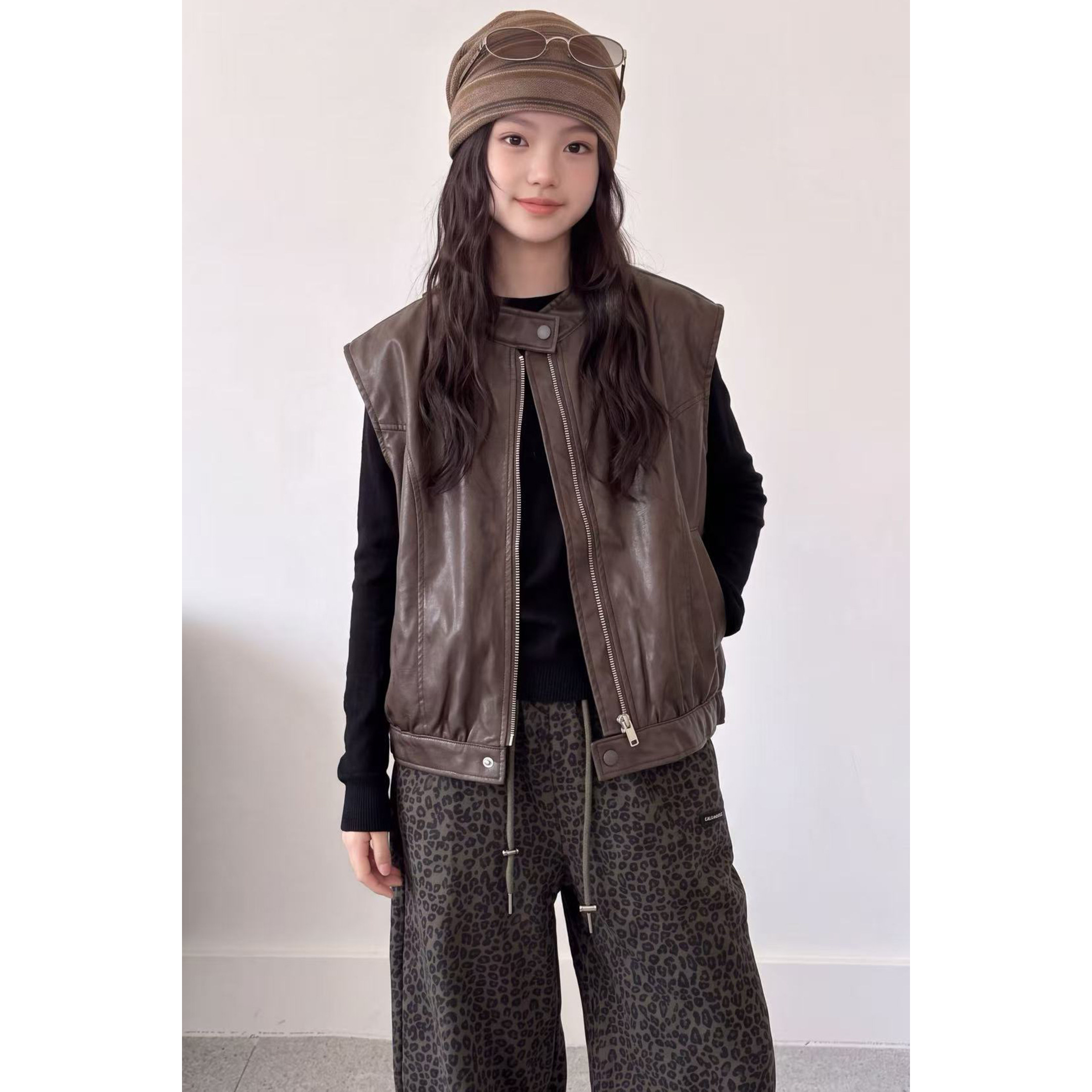 韩系女童机车皮马甲套装2026秋季新款儿童复古马甲豹纹裤子两件套