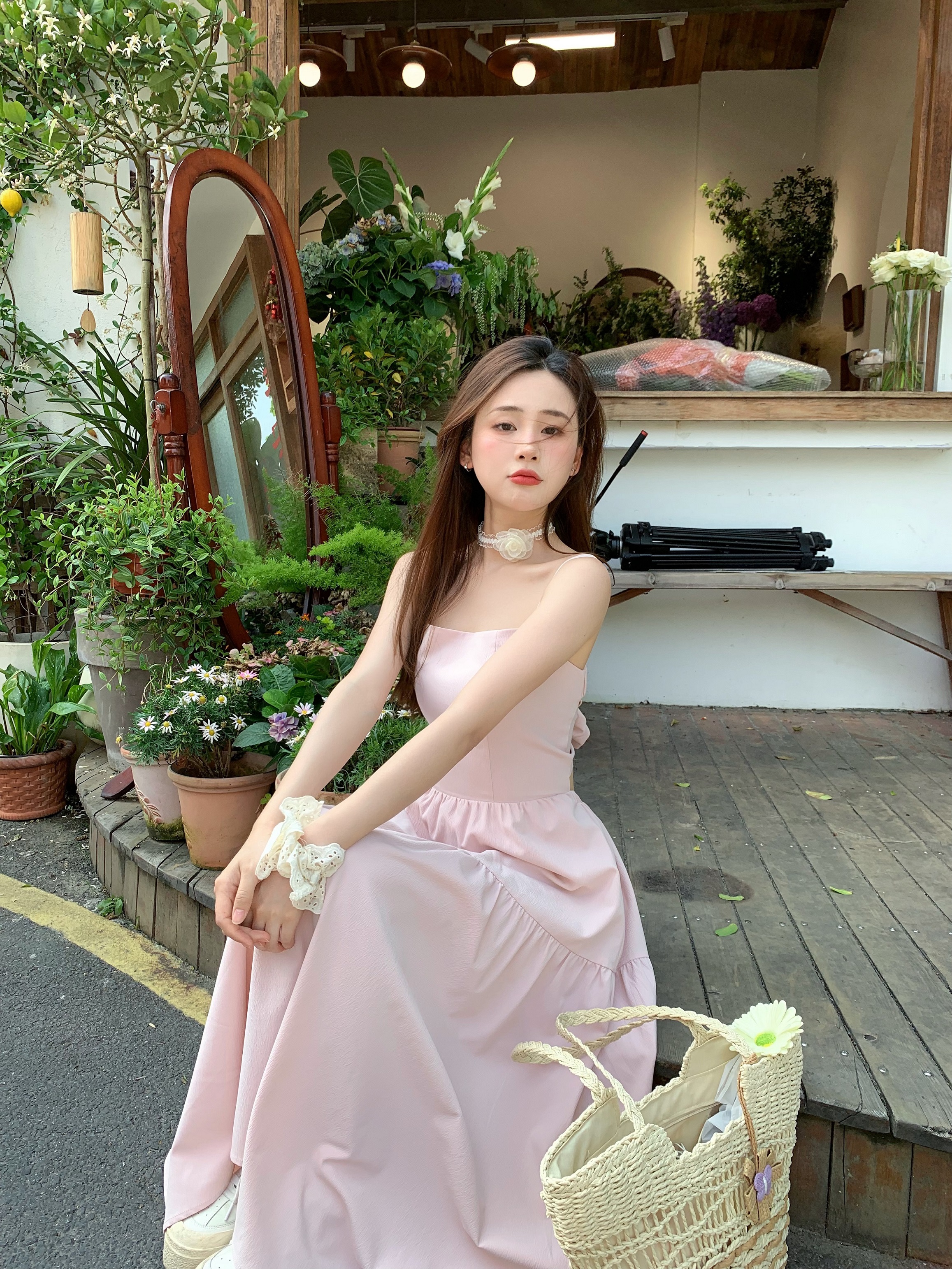 吾小画浅 夏新款设计感气质女神显瘦粉色吊带长裙度假仙女连衣裙