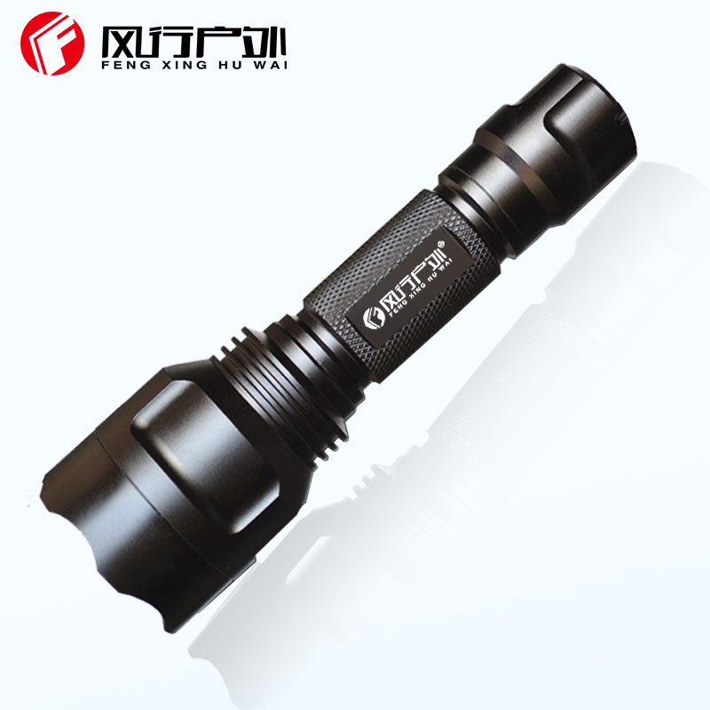 C8 Q5 L2 强光手电筒 18650充电远射防水LED骑行
