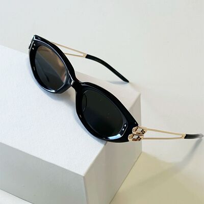 新款2025猫眼女高级感jennie金属拍照旅游镂空腿kunst ins墨镜女